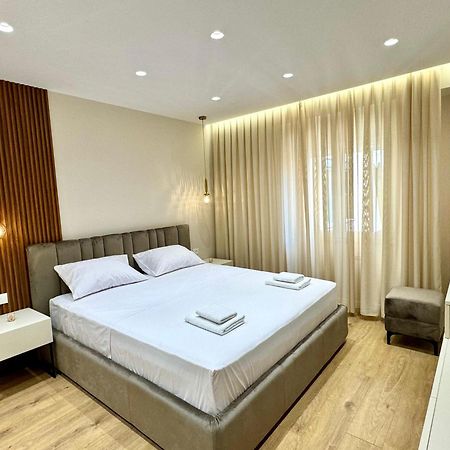 E&R Apartments At Myslym Shyri Tirana Buitenkant foto