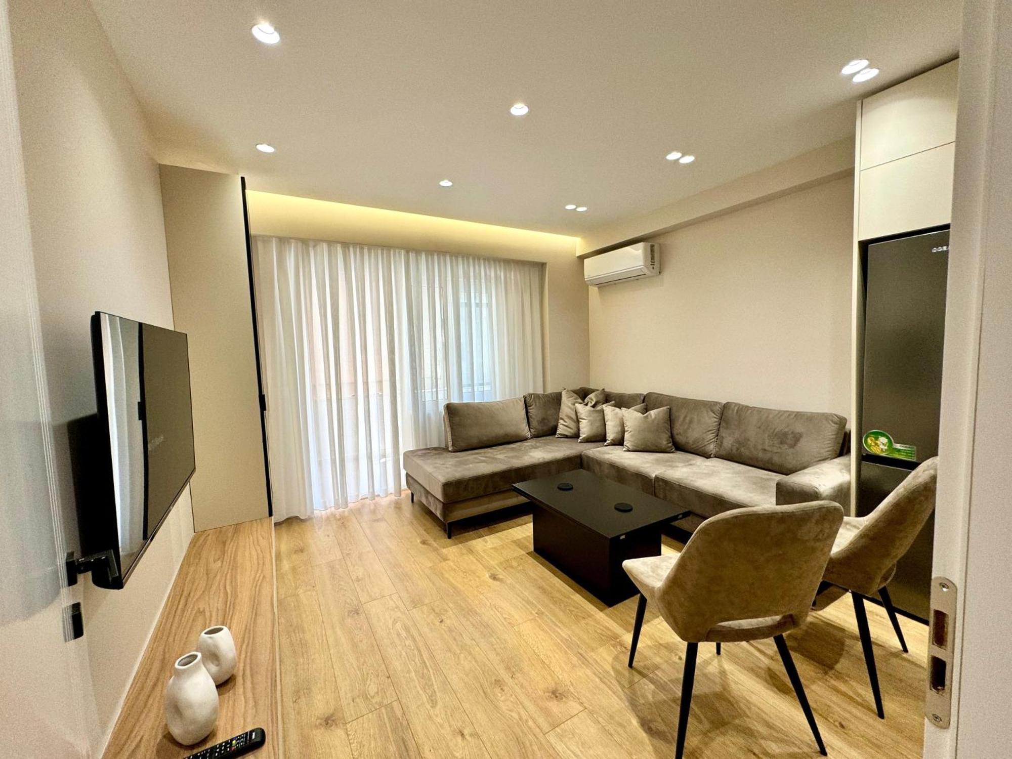 E&R Apartments At Myslym Shyri Tirana Buitenkant foto
