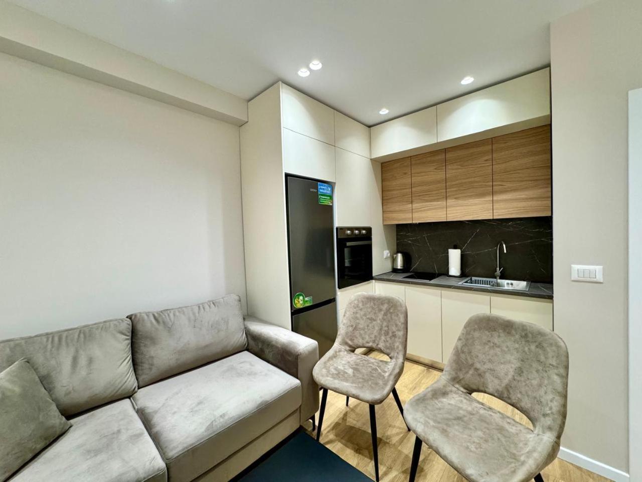 E&R Apartments At Myslym Shyri Tirana Buitenkant foto