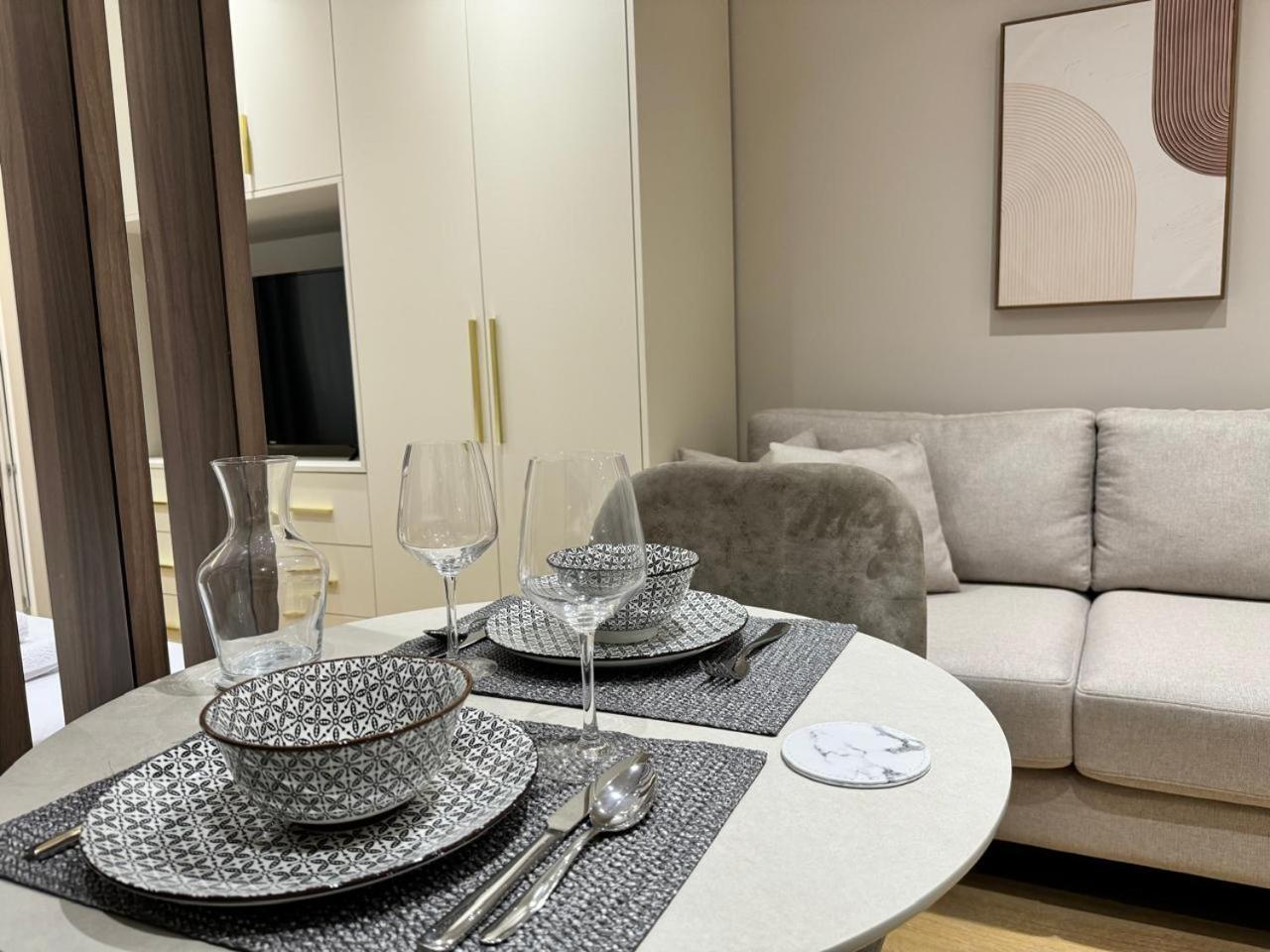 E&R Apartments At Myslym Shyri Tirana Buitenkant foto